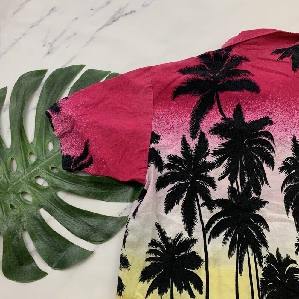 Mens Vintage Hawaiian Aloha Shirt Size M Pink Black Palms Bahamas Tropical Tiki - Picture 10 of 11